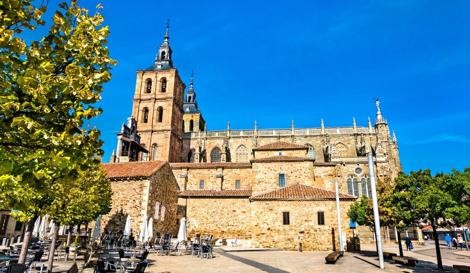 escapada Astorga para mayores de 55 años